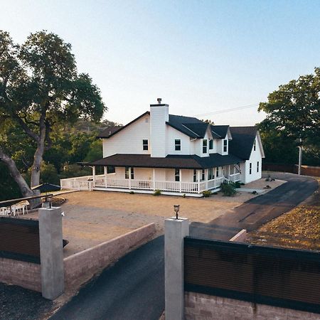 Wine Country Modern Farmhouse With Heated Pool, Hot Tub, Cybertruck Paso Robles Exterior photo